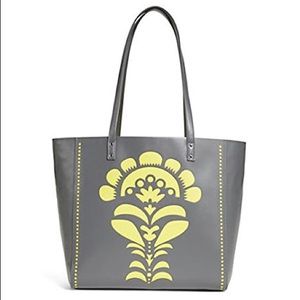 NWT Vera Bradley Ziggy Zinnia Laser Cut Tote